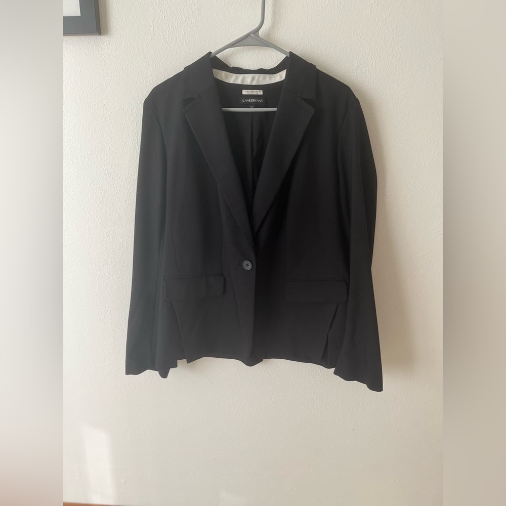 Lane Bryant Women’s black blazer, size 16.